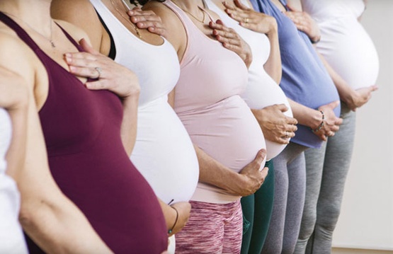 Yogamamma i Barnas Egen Bokverden