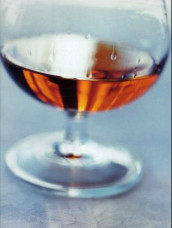 Historien om cognac, calvados og armagnac, fire nordmenn, heldige giftermål og verdens beste brennevinshus av Toralf Bølgen (Heftet)